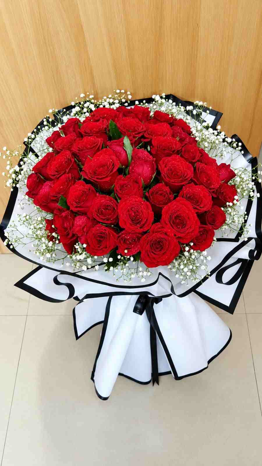40 roses bouquet