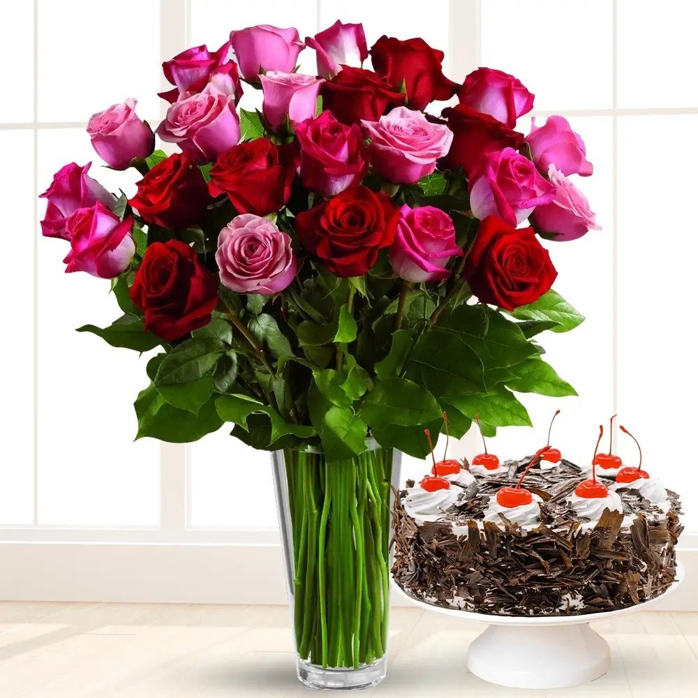 cake with mix roses vase