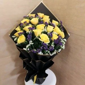 20 yellow roses